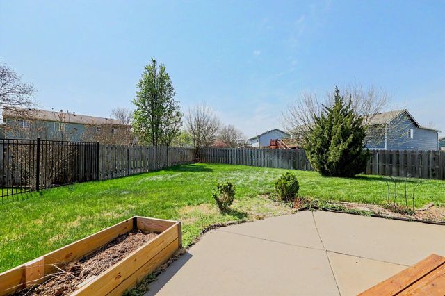 2033 S Crestline Ct, Wichita, KS 67209