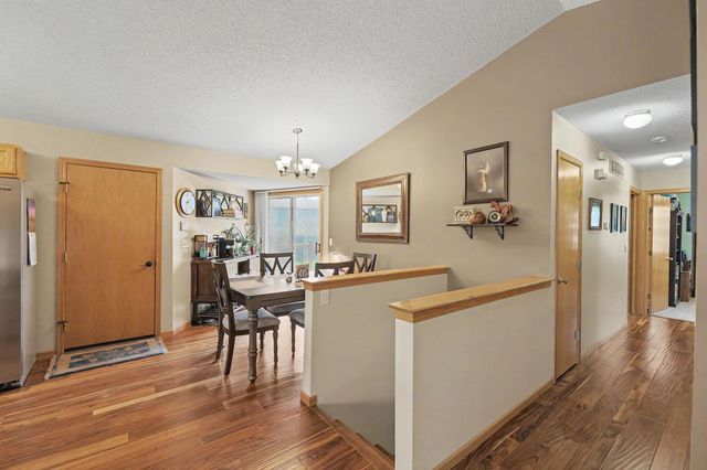 2033 S Crestline Ct, Wichita, KS 67209