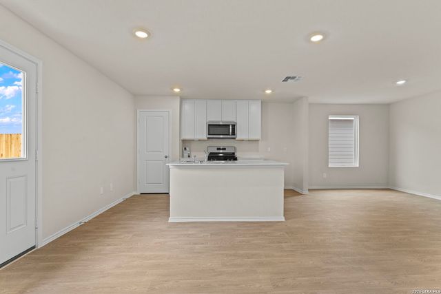 134 Langston Dr, Maxwell, TX 78640