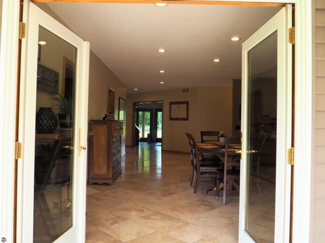 1584 W Chapman Road, Mt Pleasant, MI 48858