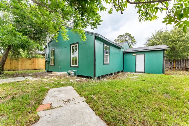 641 Caddo St, Corpus Christi, TX 78412