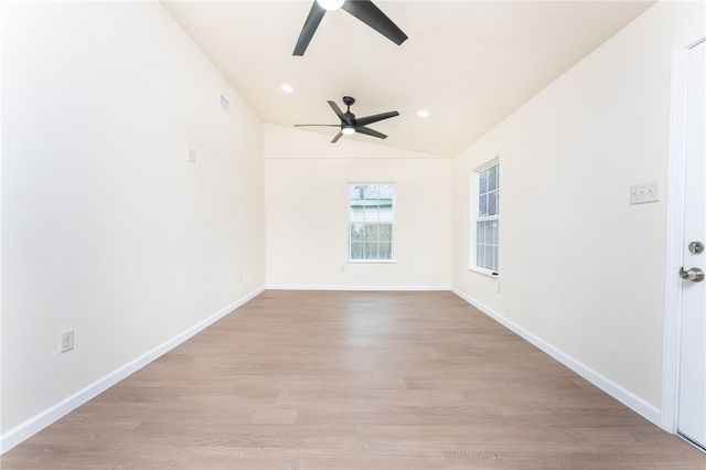 641 Caddo St, Corpus Christi, TX 78412