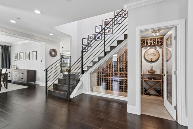 445 Westlake Dr, West Sacramento, CA 95605
