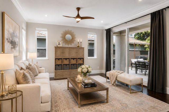 445 Westlake Dr, West Sacramento, CA 95605
