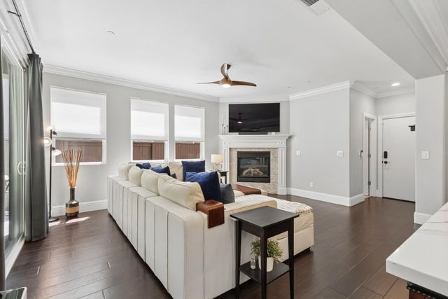 445 Westlake Dr, West Sacramento, CA 95605