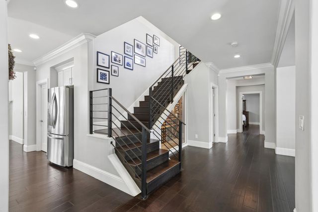 445 Westlake Dr, West Sacramento, CA 95605