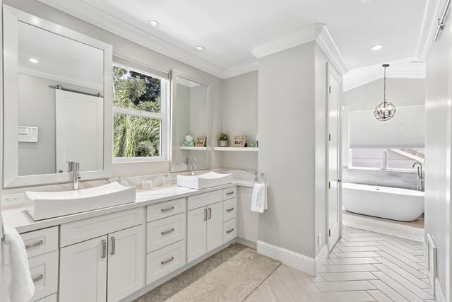 445 Westlake Dr, West Sacramento, CA 95605