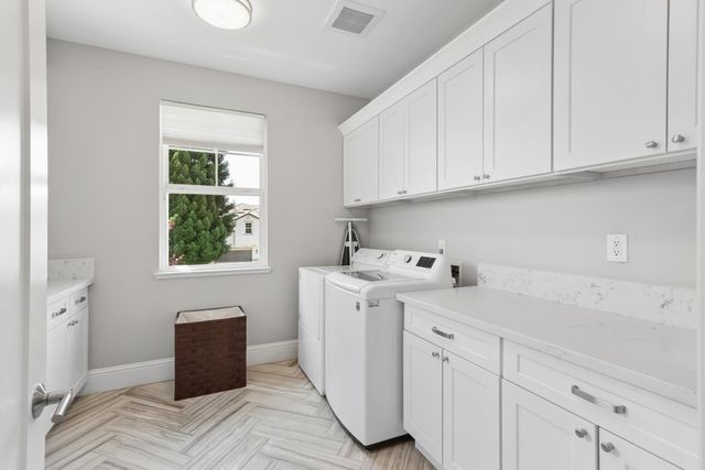 445 Westlake Dr, West Sacramento, CA 95605