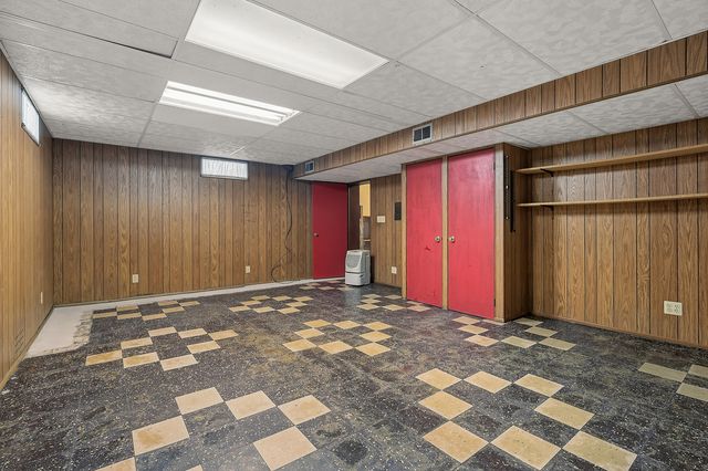 1928 Miles Avenue, Kalamazoo, MI 49001