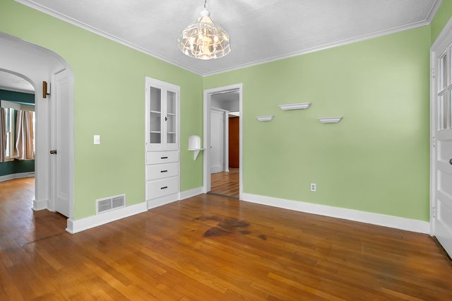 1928 Miles Avenue, Kalamazoo, MI 49001