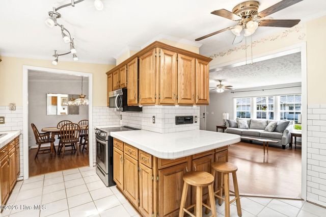 424 Capeside Drive, Wilmington, NC 28412
