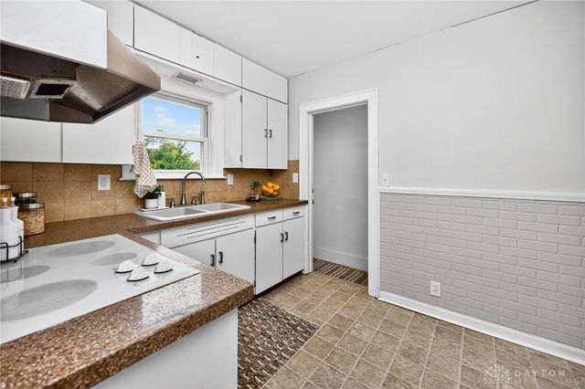 1946 N Longview Street, Beavercreek, OH 45432