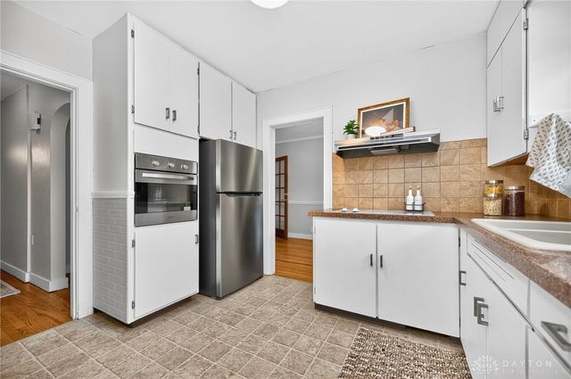 1946 N Longview Street, Beavercreek, OH 45432