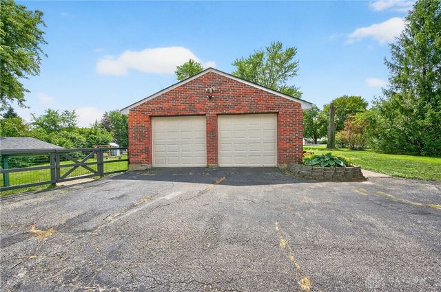 1946 N Longview Street, Beavercreek, OH 45432