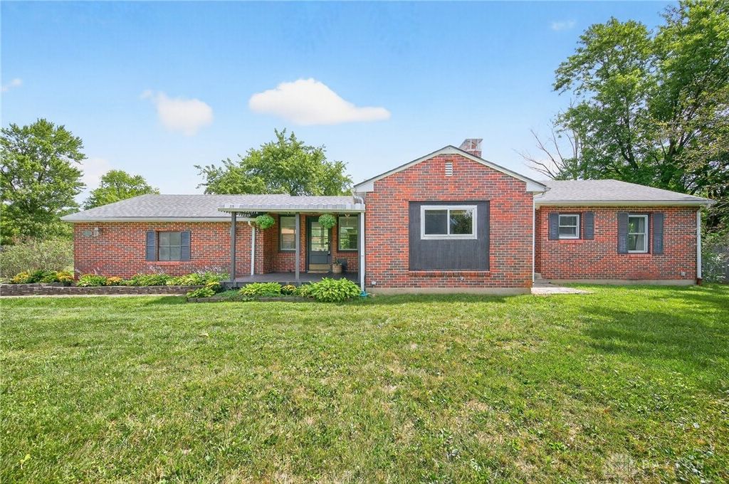 1946 N Longview Street, Beavercreek, OH 45432