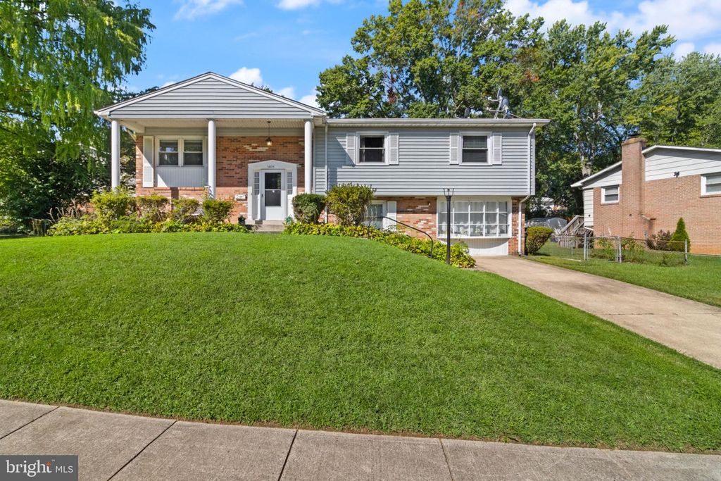 14815 EMPIRE ST, Woodbridge, VA 22193