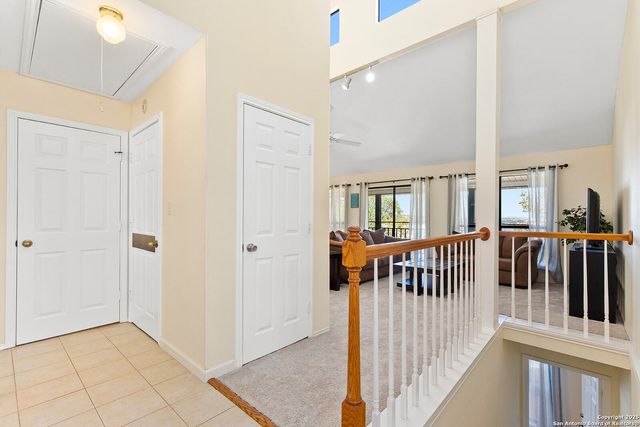 1021 Hillcrest Forest, Canyon Lake, TX 78133