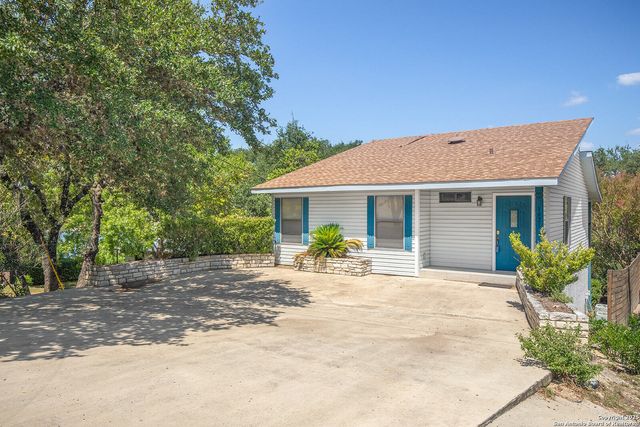 1021 Hillcrest Forest, Canyon Lake, TX 78133