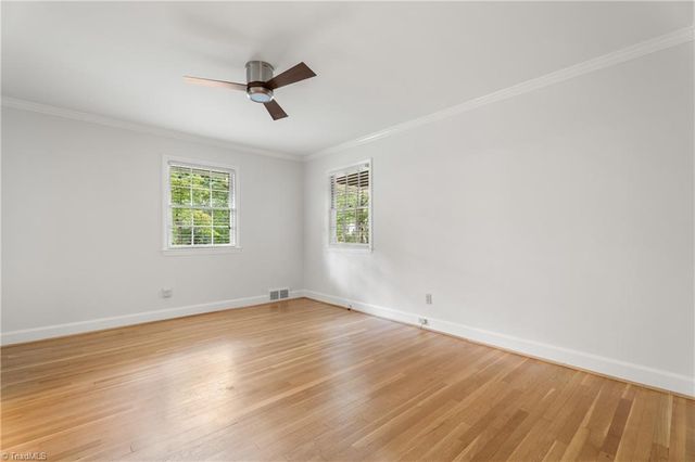 719 Quarterstaff Road, Winston-salem, NC 27104
