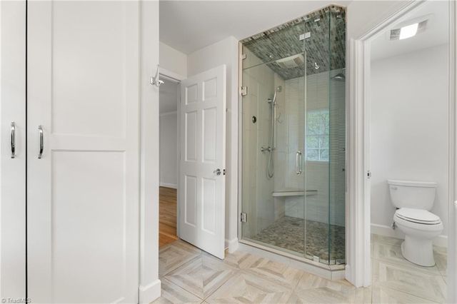 719 Quarterstaff Road, Winston-salem, NC 27104