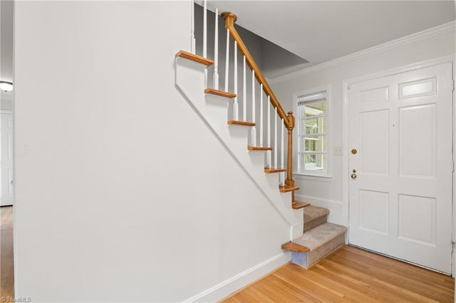 719 Quarterstaff Road, Winston-salem, NC 27104