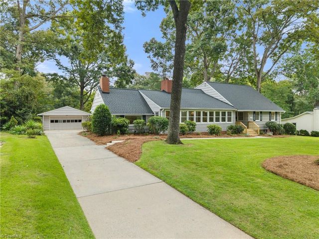 719 Quarterstaff Road, Winston-salem, NC 27104