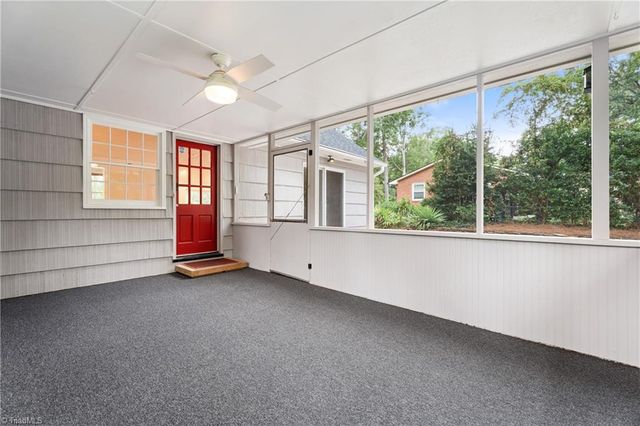 719 Quarterstaff Road, Winston-salem, NC 27104