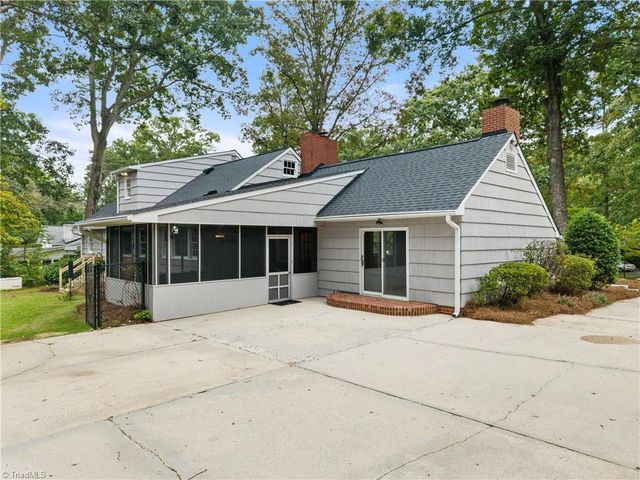 719 Quarterstaff Road, Winston-salem, NC 27104