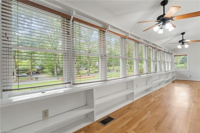 719 Quarterstaff Road, Winston-salem, NC 27104