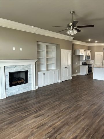1912 Hale Lane, Pea Ridge, AR 72751