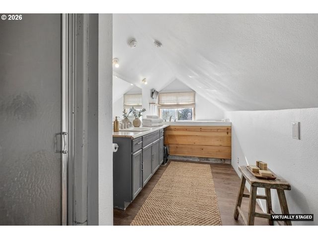 138 Se SHAFFORD St, Estacada, OR 97023