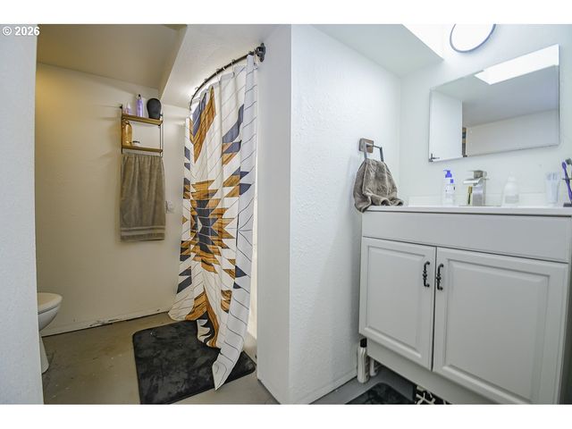 138 Se SHAFFORD St, Estacada, OR 97023