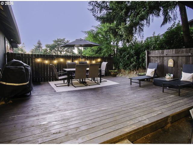 138 Se SHAFFORD St, Estacada, OR 97023