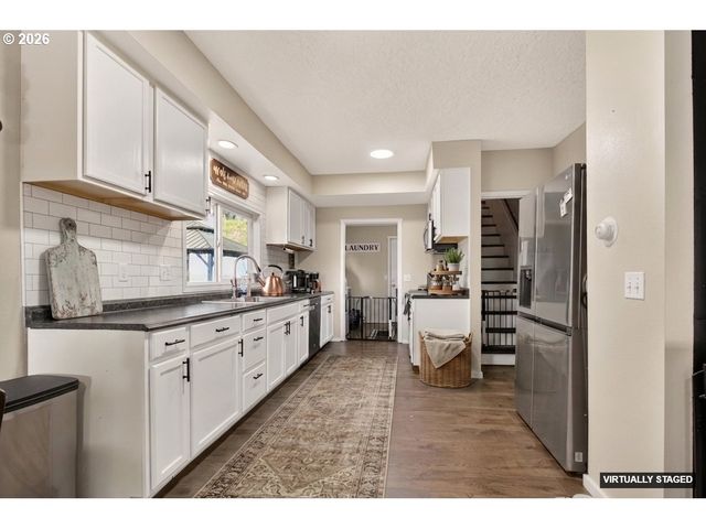 138 Se SHAFFORD St, Estacada, OR 97023