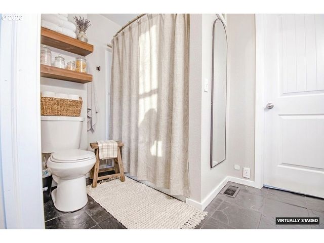 138 Se SHAFFORD St, Estacada, OR 97023