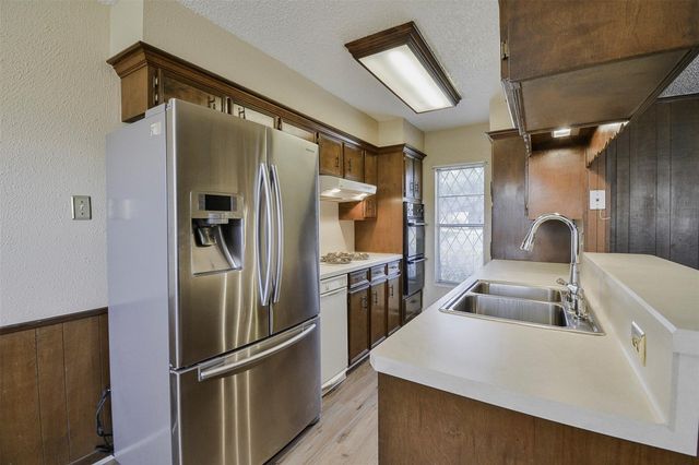 13915 Roundstone Lane, Houston, TX 77015