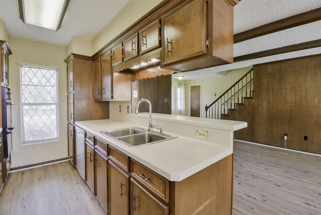 13915 Roundstone Lane, Houston, TX 77015