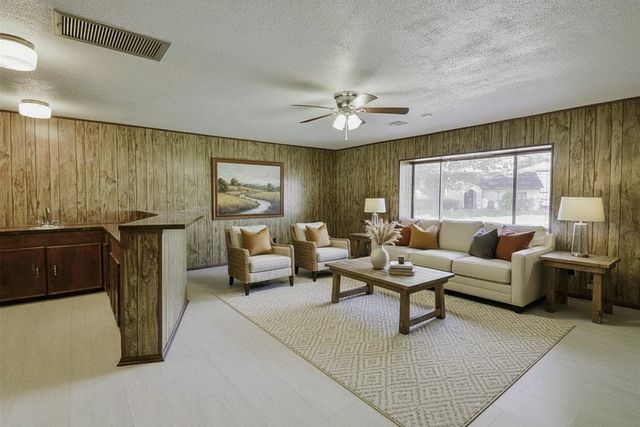 13915 Roundstone Lane, Houston, TX 77015