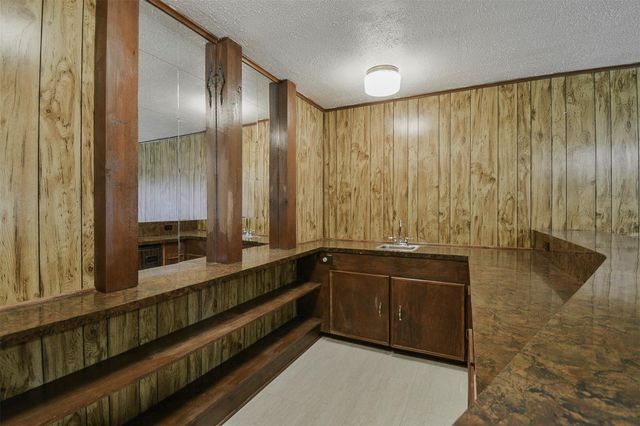 13915 Roundstone Lane, Houston, TX 77015