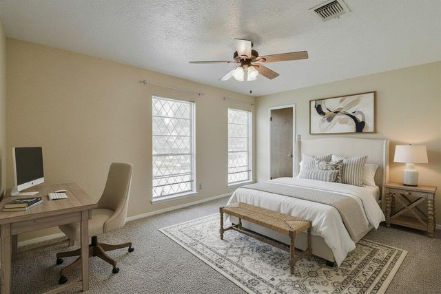 13915 Roundstone Lane, Houston, TX 77015