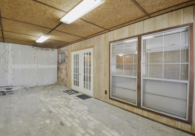 13915 Roundstone Lane, Houston, TX 77015