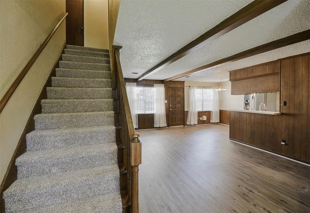 13915 Roundstone Lane, Houston, TX 77015