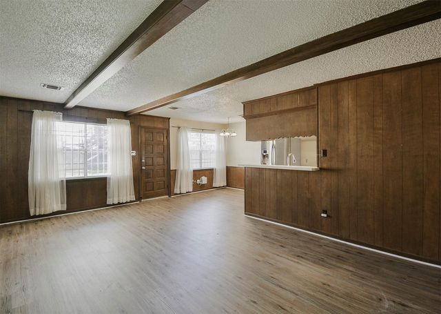 13915 Roundstone Lane, Houston, TX 77015