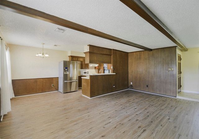 13915 Roundstone Lane, Houston, TX 77015