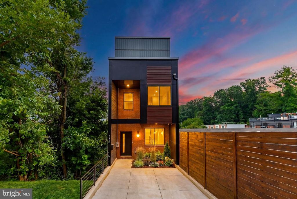 4748 SHELDON ST, Philadelphia, PA 19127