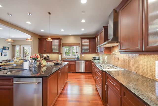 4315 Suffield Court, Skokie, IL 60076