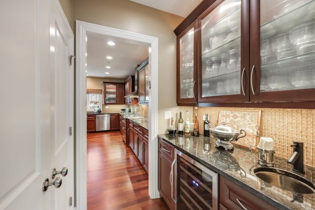 4315 Suffield Court, Skokie, IL 60076