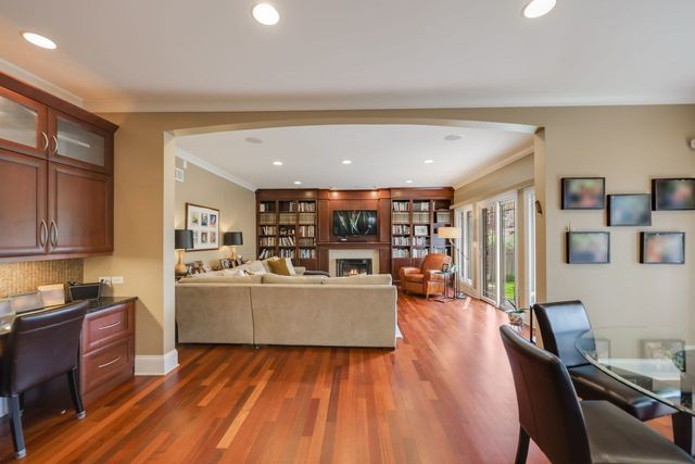 4315 Suffield Court, Skokie, IL 60076