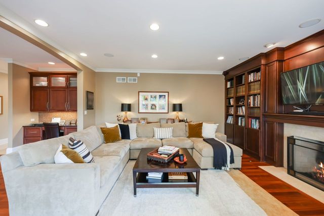 4315 Suffield Court, Skokie, IL 60076