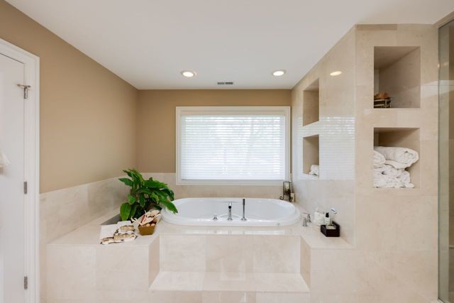 4315 Suffield Court, Skokie, IL 60076
